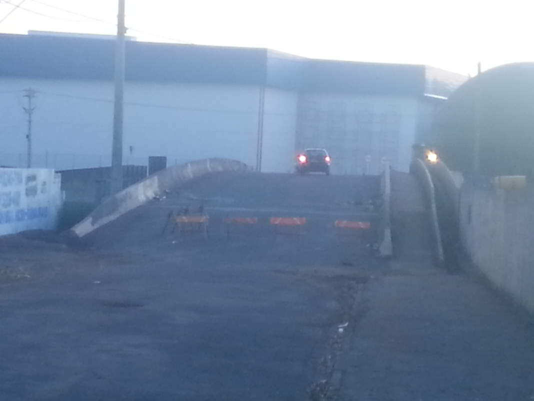 Emdec interdita ponte no Jardim Pacaembu que havia sido liberada pela própria população