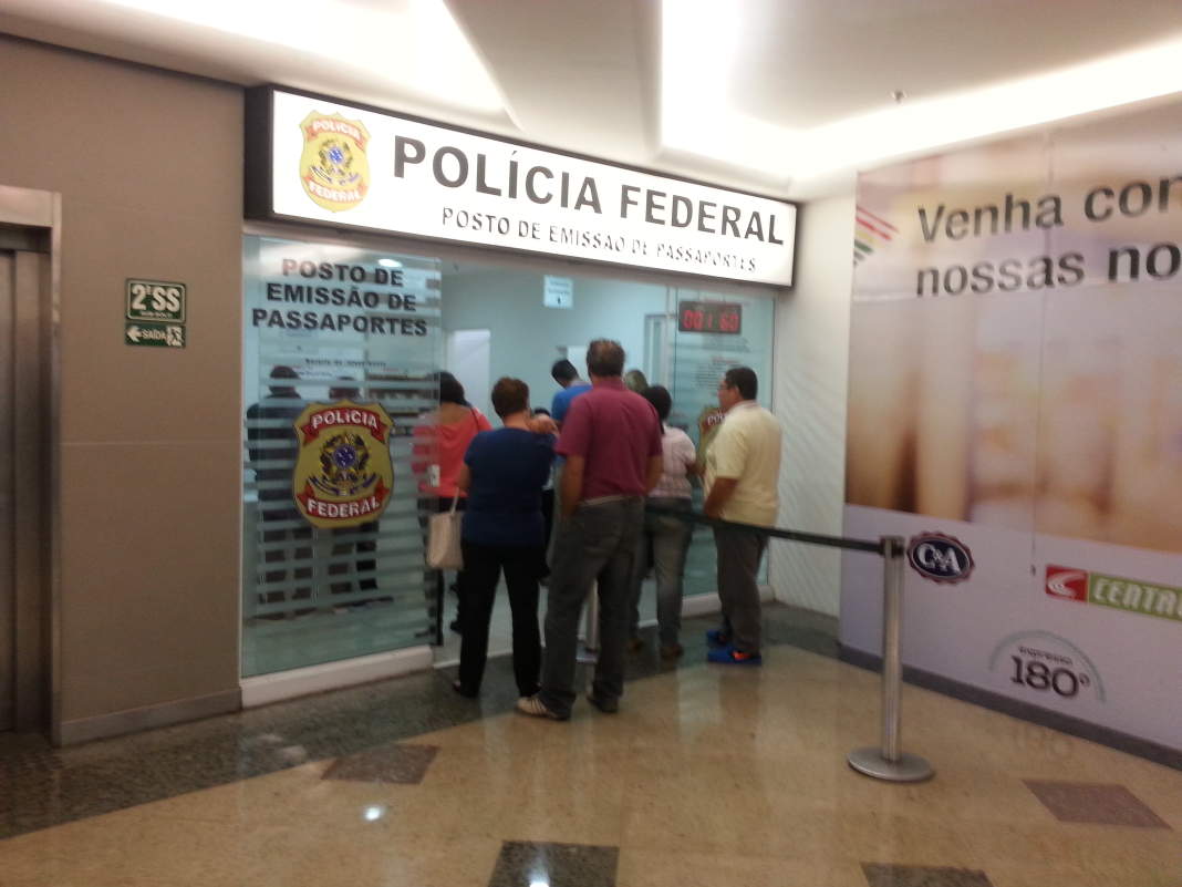 Atraso na entrega de passaporte aumenta procura no posto da PF em Campinas