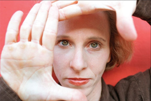 Coreografa Deborah Kolker se apresenta no Castro Mendes