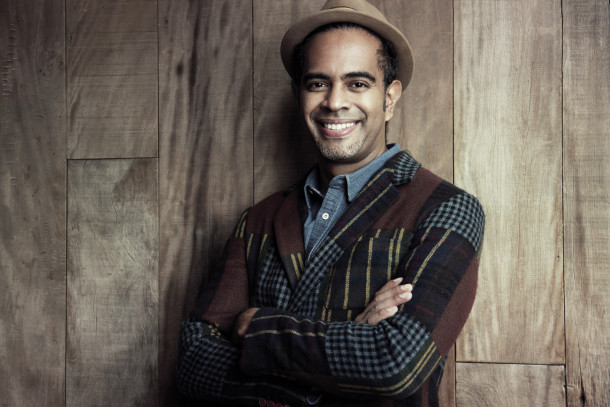 Jair Oliveira celebra 35 anos de carreira com show em Piracicaba