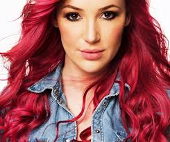 A atriz Josie Pessoa fala sobre a peça que vai encenar no final de semana