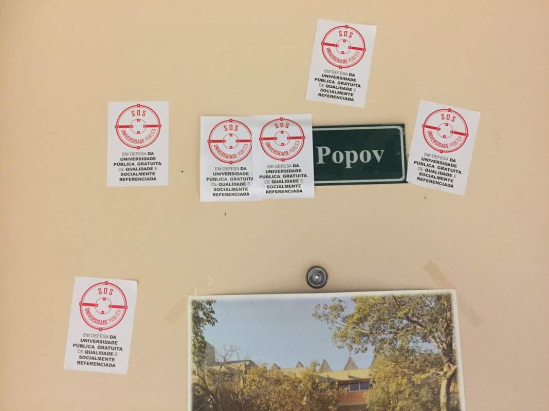 Professor da Unicamp classifica como falta de respeito atitude de alunos grevistas que tentaram impedir universitários de ter aula