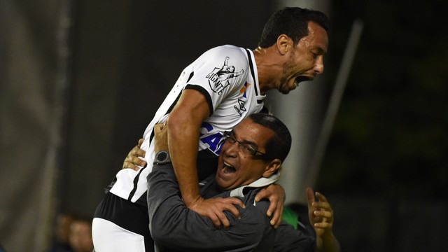 Vasco segue líder da Série B, após vitória sobre o Brasil-RS