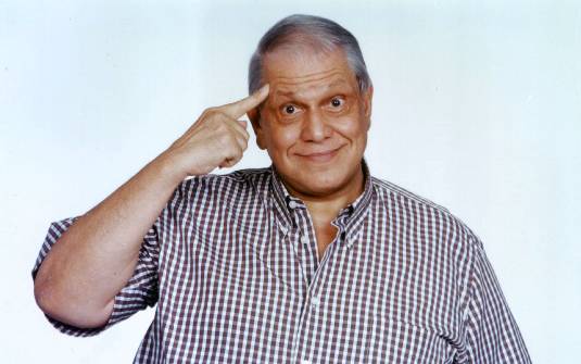 Ary Toledo comemora 52 anos de carreira no palco do Theatro Municipal de Paulínia, nesta sexta-feira