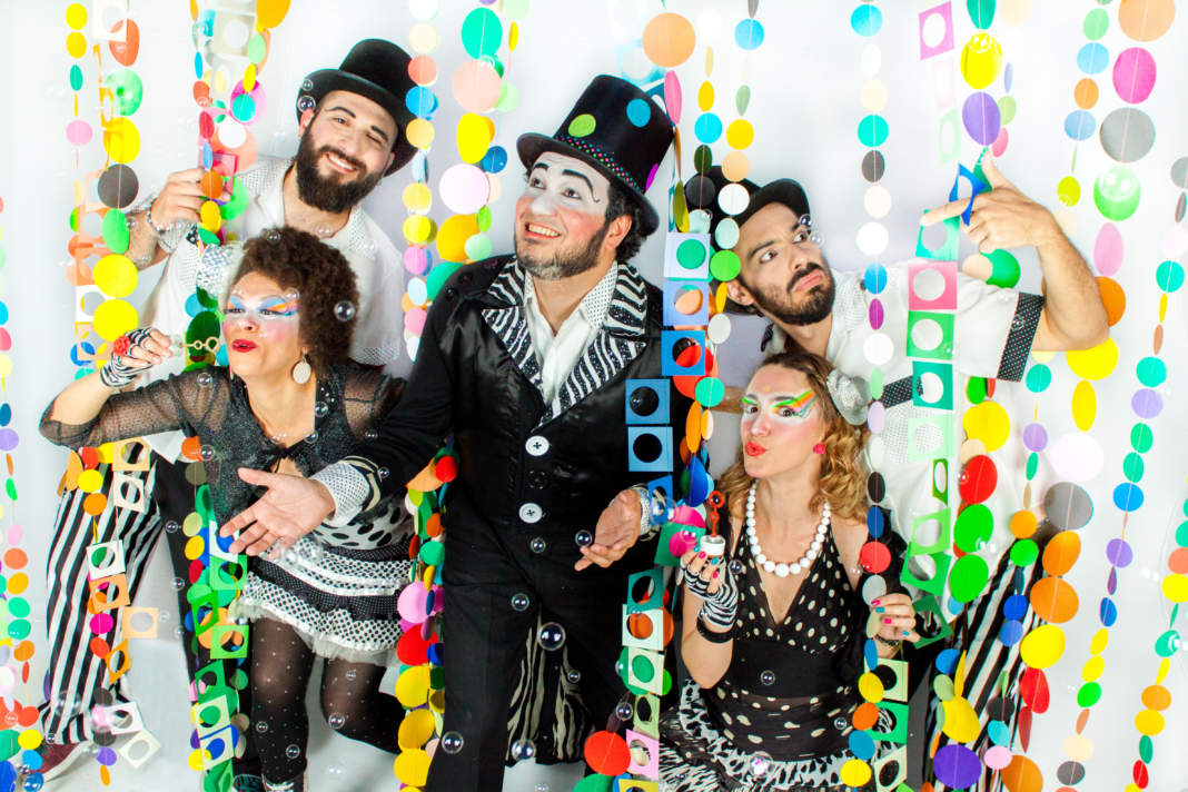 Banda Estralo leva obra clássica para as crianças