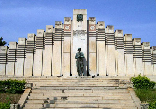 Autoridades em Campinas  prestam homenagem aos soldados constitucionalistas de 32