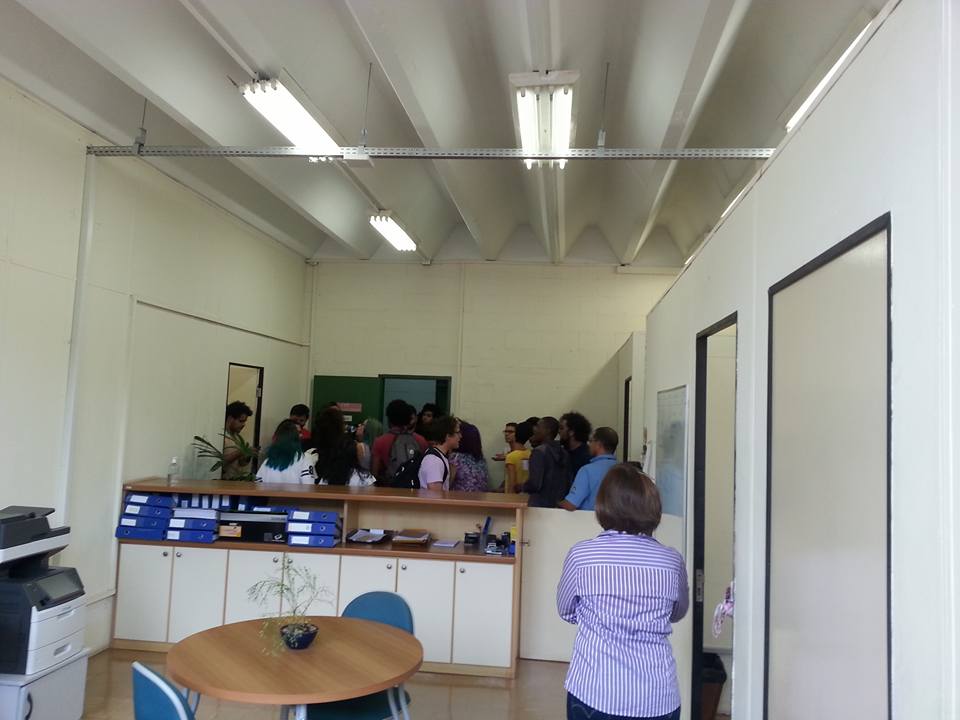 Alunos do DCE da Unicamp invadem sala onde estudante era ouvido por comissão