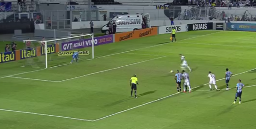 Ponte goleia o Grêmio e derruba o técnico gaúcho