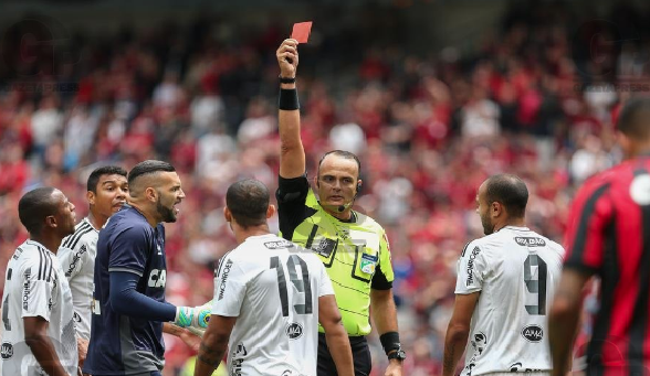 STJD pune  Pottker  com 4 jogos de suspensão