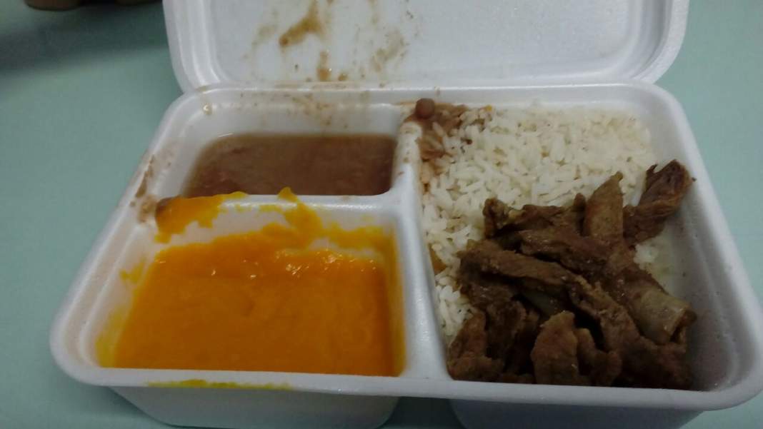 Comida estragada atrasa o almoço no Hospital Mário Gatti