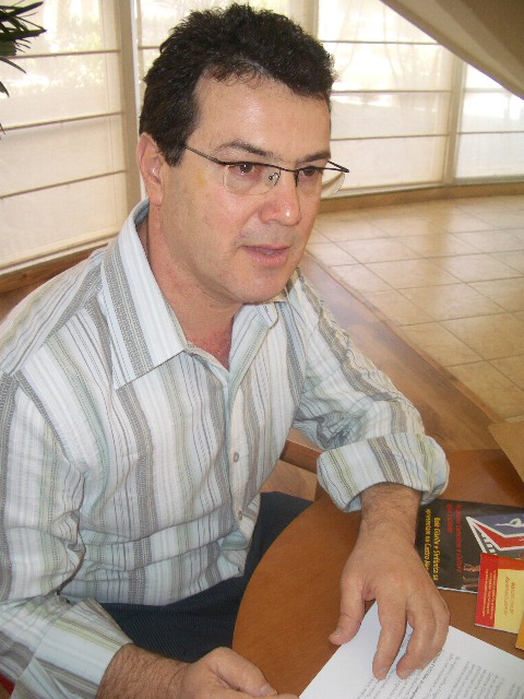 Médico Infectologista do Programa DST AIDS de Campinas, Josué Lima, fala sobre os números da AIDS na cidade