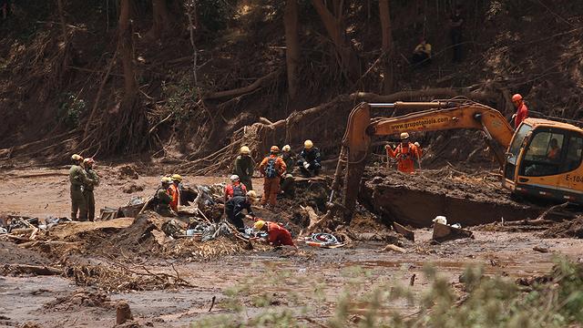 Vale começa a fazer cadastramento de famílias que vão receber doação de R$ 100 mil