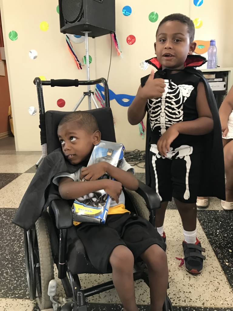 Casa da Criança Paralítica realiza concurso de fantasias de Carnaval