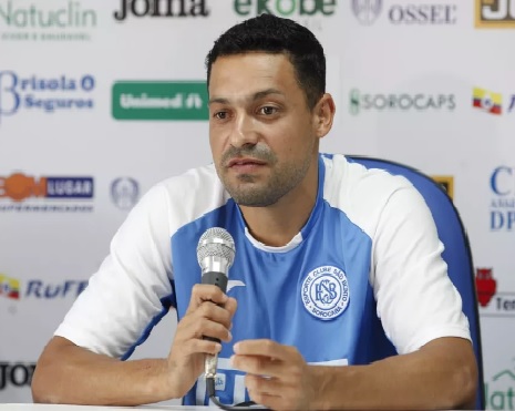 Experiente atacante Éder Luís pode ser contratado pelo Guarani