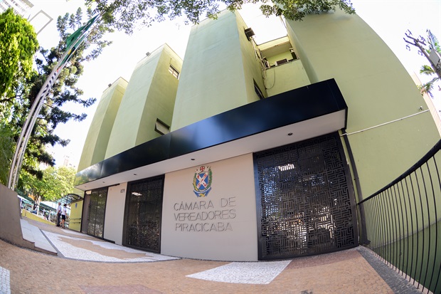Câmara de Piracicaba aprova projeto que cria vagas estatutárias e reduz contratações via CLT
