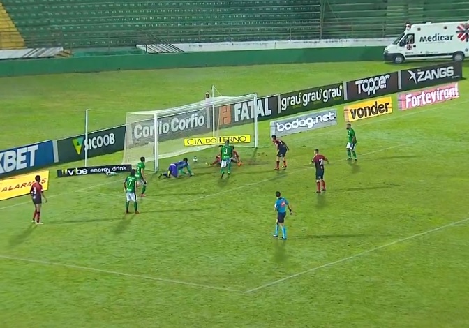 Guarani dá novo vexame, perde e entra na zona do rebaixamento