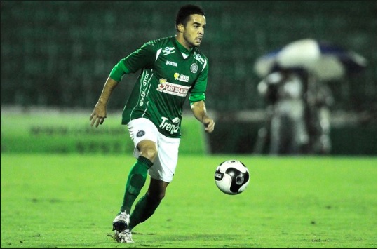 Lenon deve ser a principal novidade do Guarani contra o Vitória