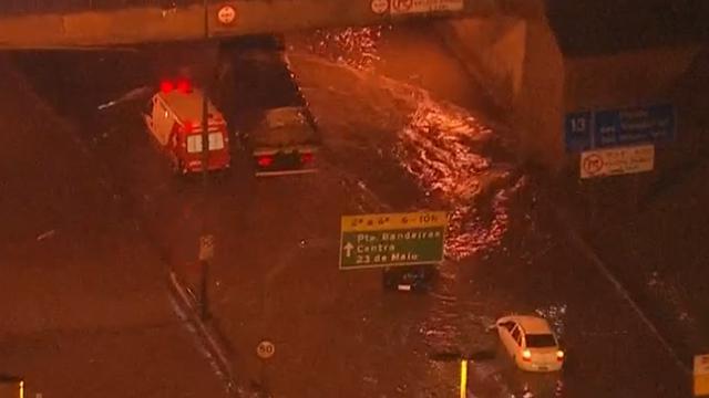 São Paulo amanhece com alagamentos e Marginal Tietê parcialmente interditada