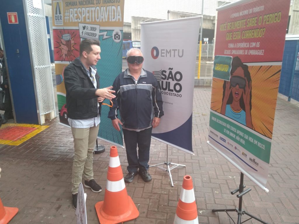 Ação no terminal metropolitano de Campinas conscientiza população sobre o risco de dirigir após ingestão de álcool