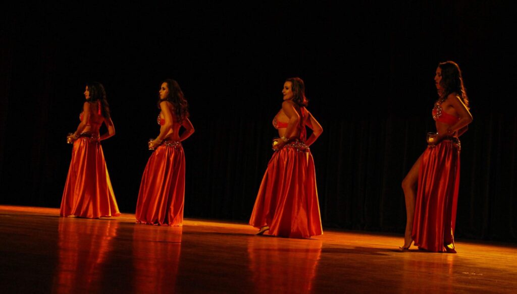 O futuro reflete o passado em espetáculo de dança no Teatro Castro Mendes