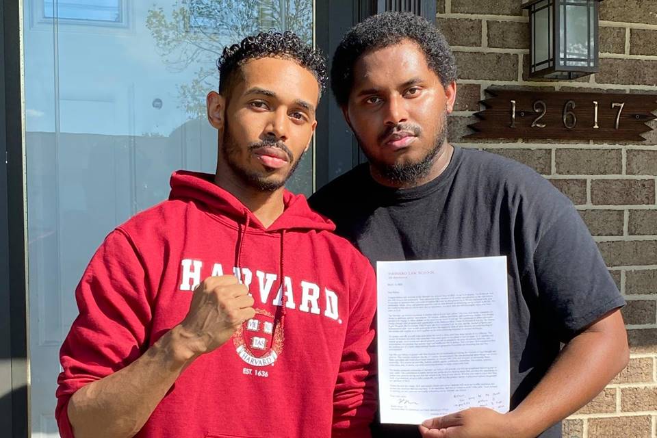 A Boa Notícia: gari vai cursar direito em Harvard