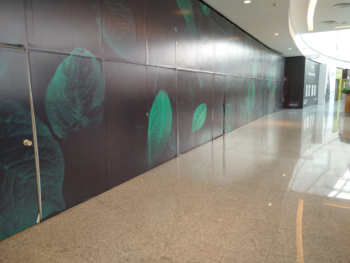 Lojas desativadas chamam a atenção em shoppings