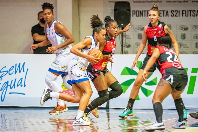 Campinas fecha primeiro turno do Paulista invicta