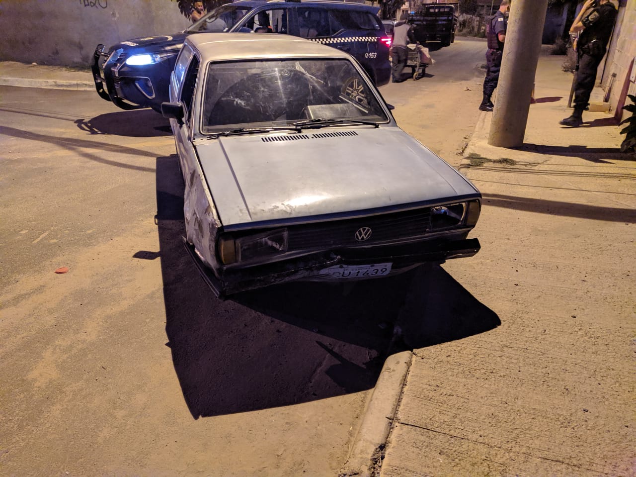 Homem atropela dois e sofre tentativa de linchamento