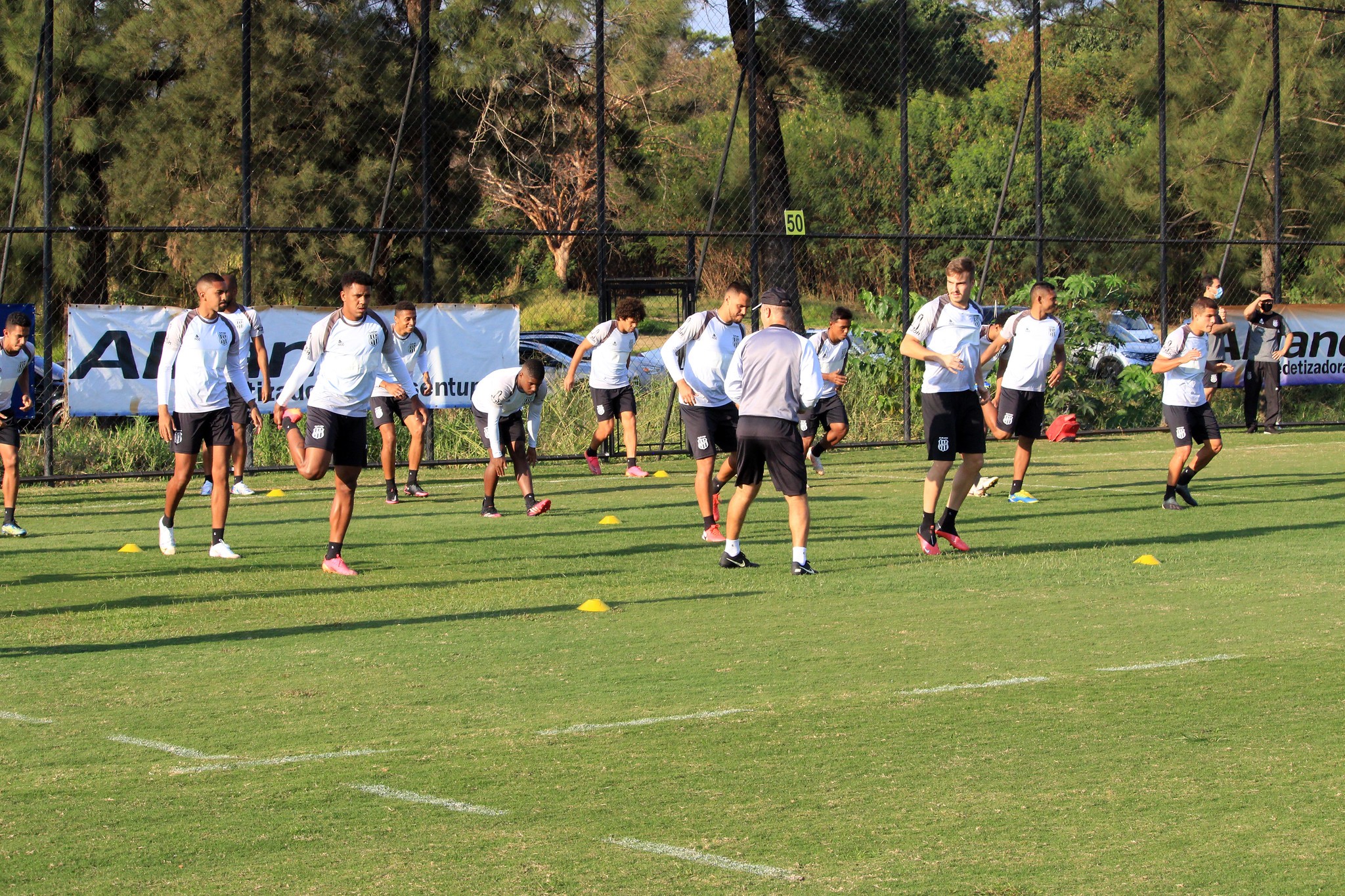 Ponte recebe o Avaí nesta terça para tentar sair do Z-4