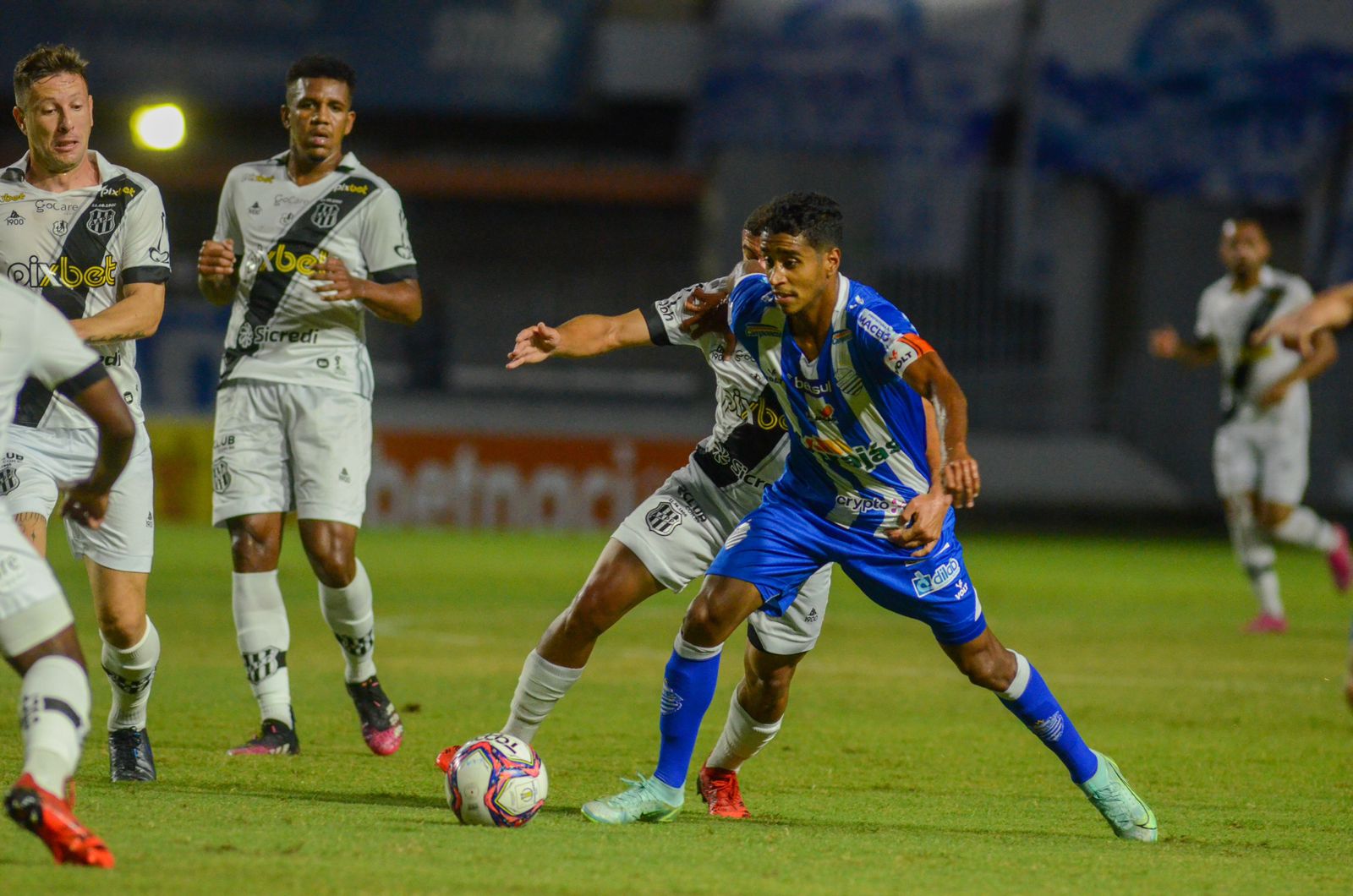 Ponte leva virada no CSA nos acréscimos com o VAR