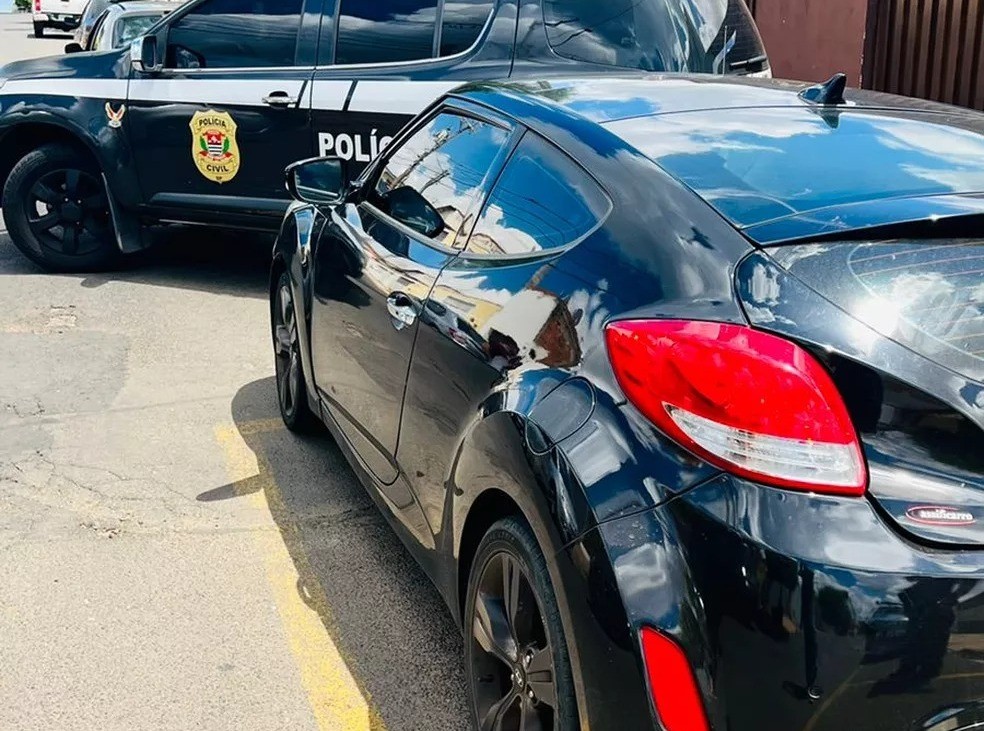 Operação prende trio e apreende dinheiro e carros de luxo em Cosmópolis