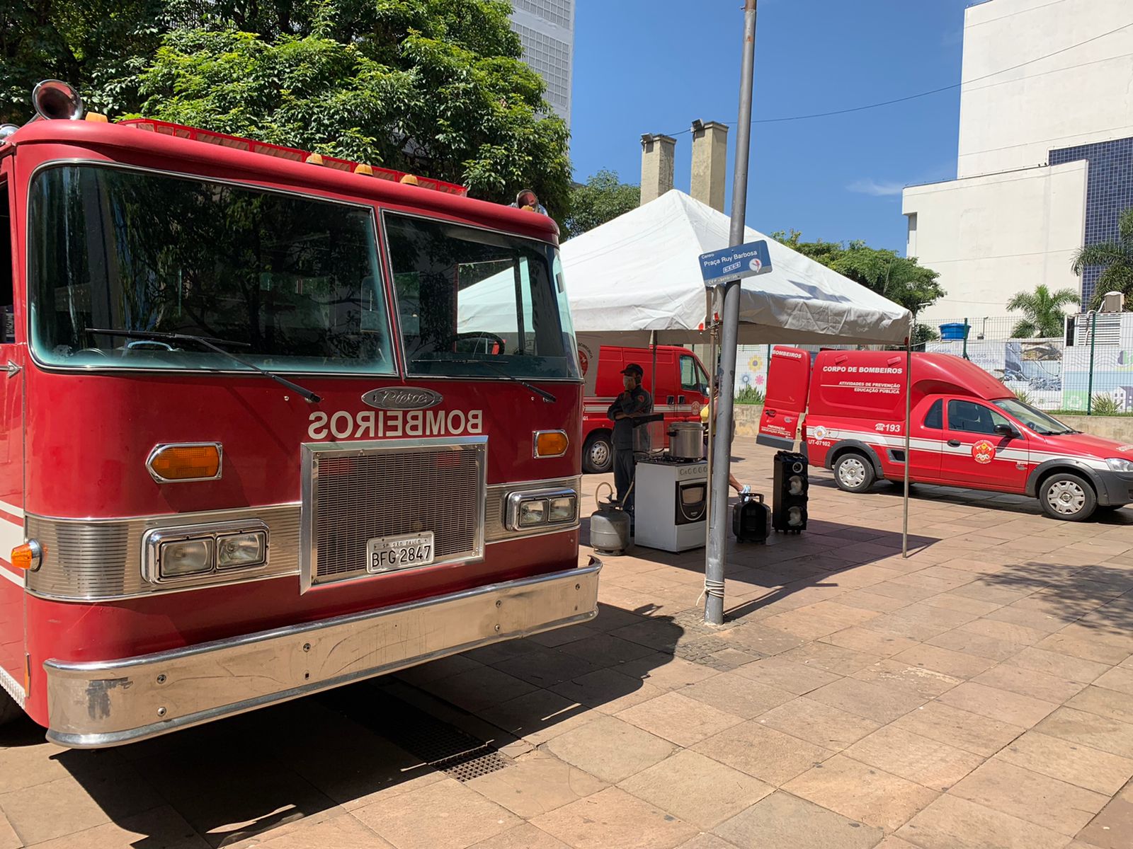 Bombeiros realizam ações em comemoração ao 142º aniversário da corporação