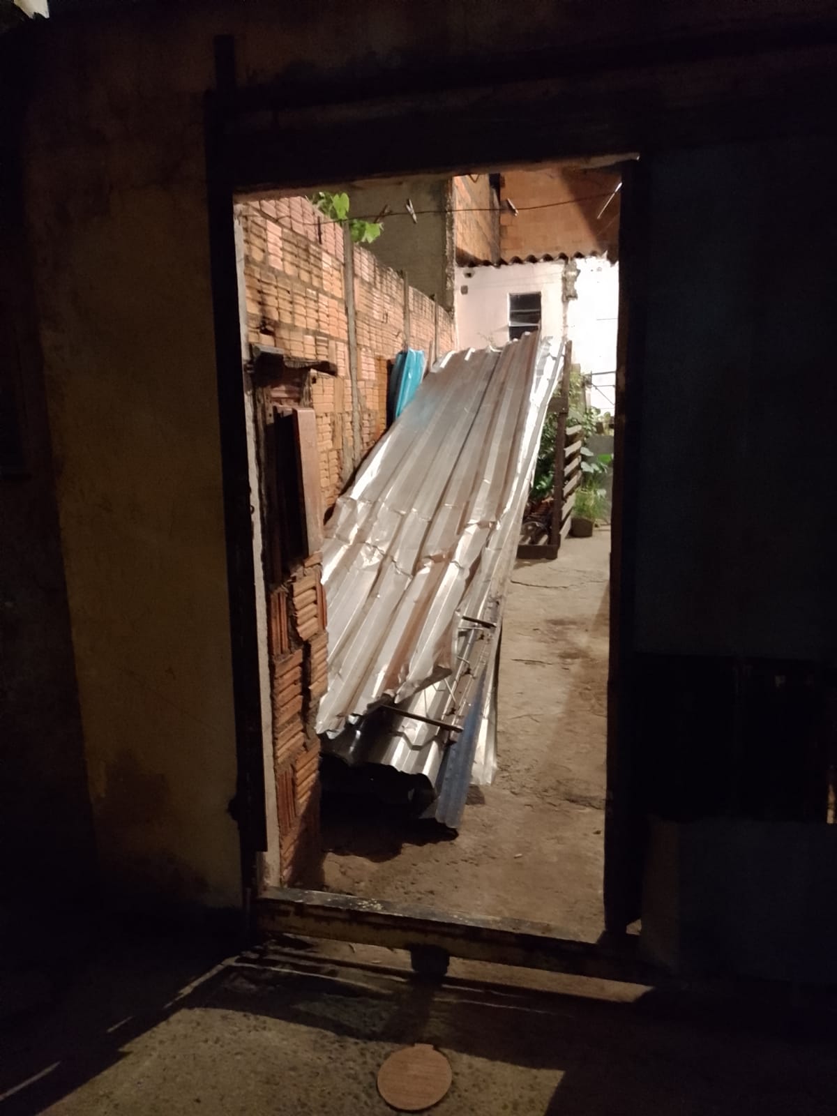 GM prende dupla por furto de telhas em Campinas