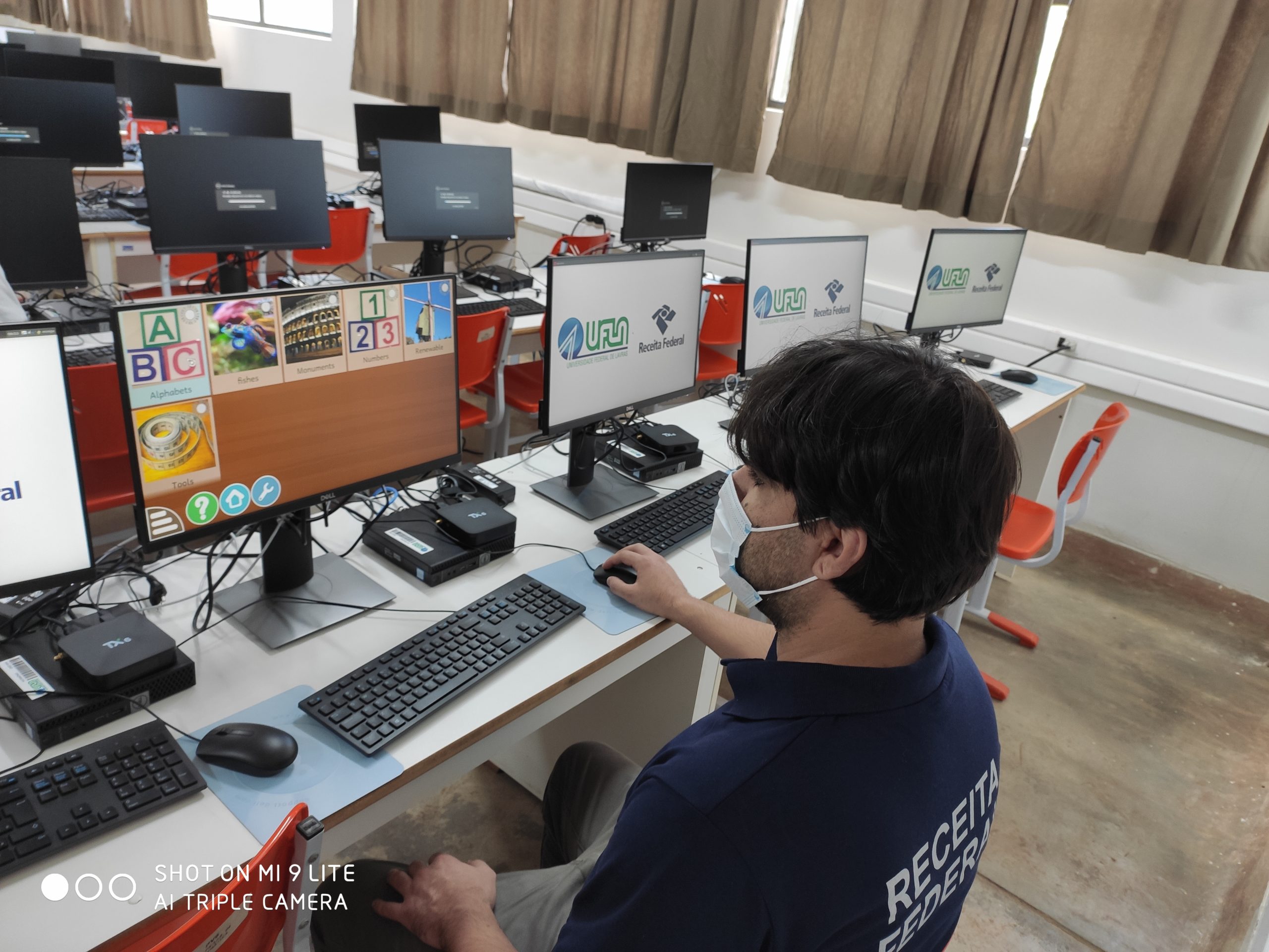 Receita Federal entrega computadores para a região de Campinas