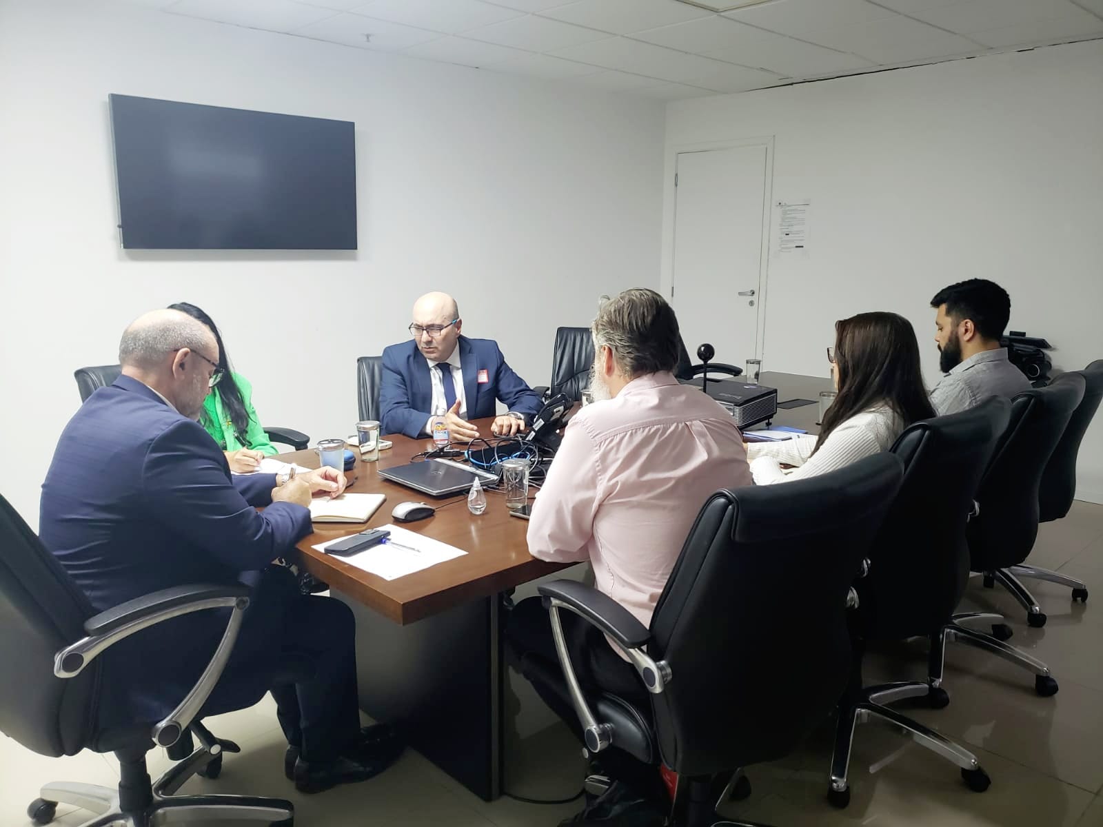 Dário recebe promessa de que doses de BCG e Coronavac vão chegar