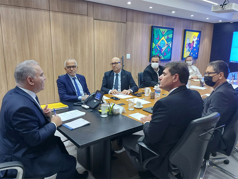 Dário questiona Ministério da Saúde sobre 5ª dose da vacina contra a covid-19