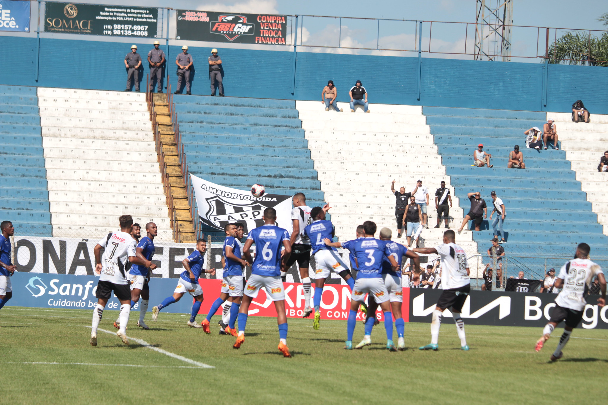Ponte Preta marcou 35% dos gols na A2 de cabeça; Matheus Jesus se destaca no jogo aéreo