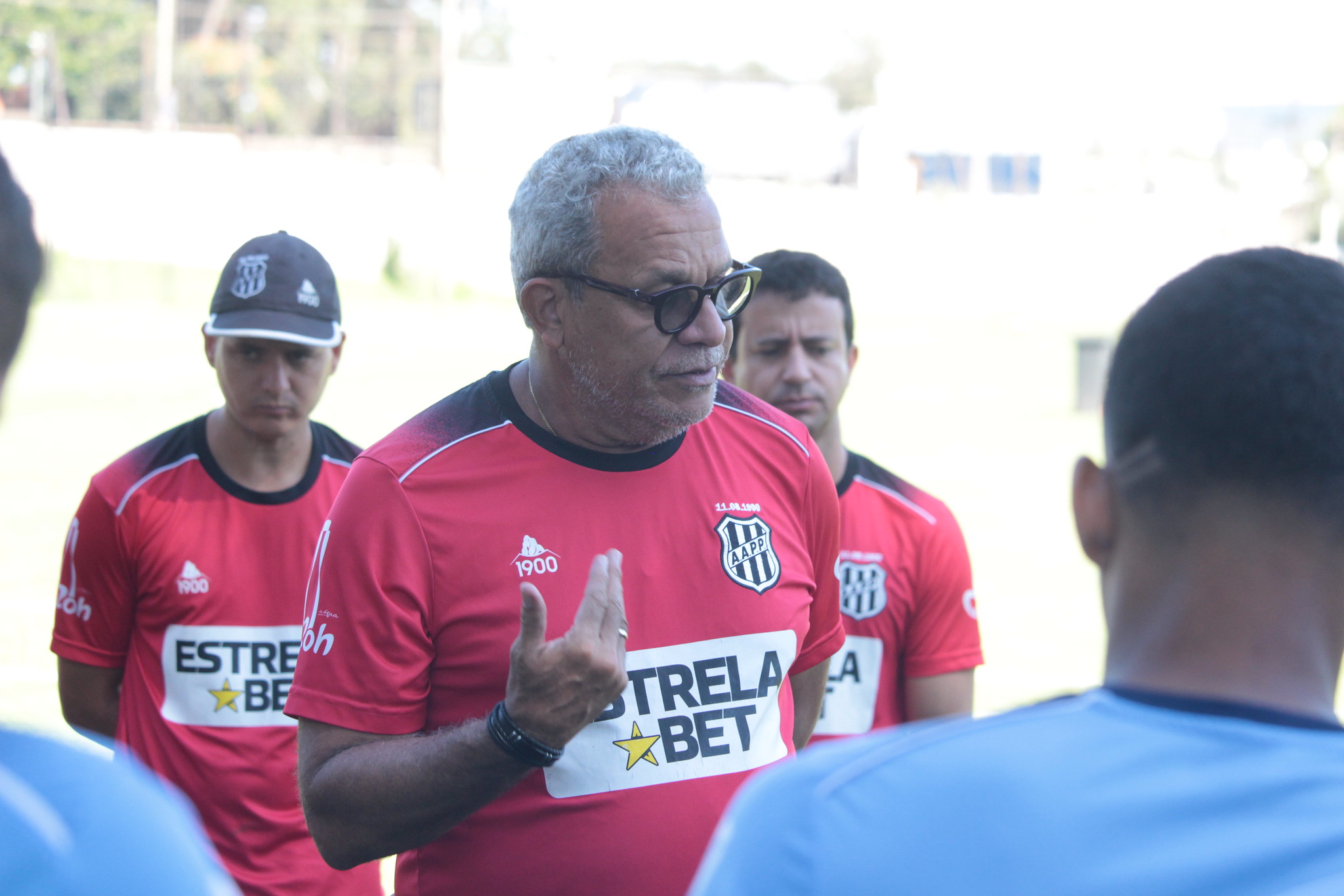 “Vamos para uma decisão”, afirma Hélio dos Anjos antes de duelo contra o Brasil de Pelotas