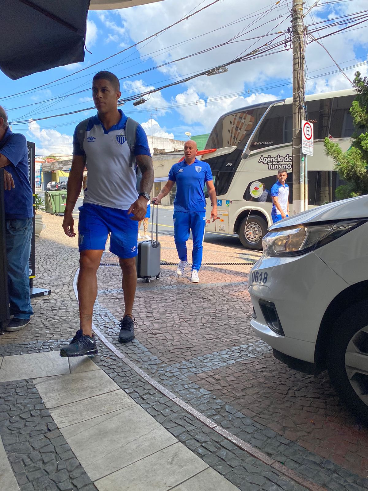 Avaí chega em Campinas reforçdo para enfrentar o Guarani