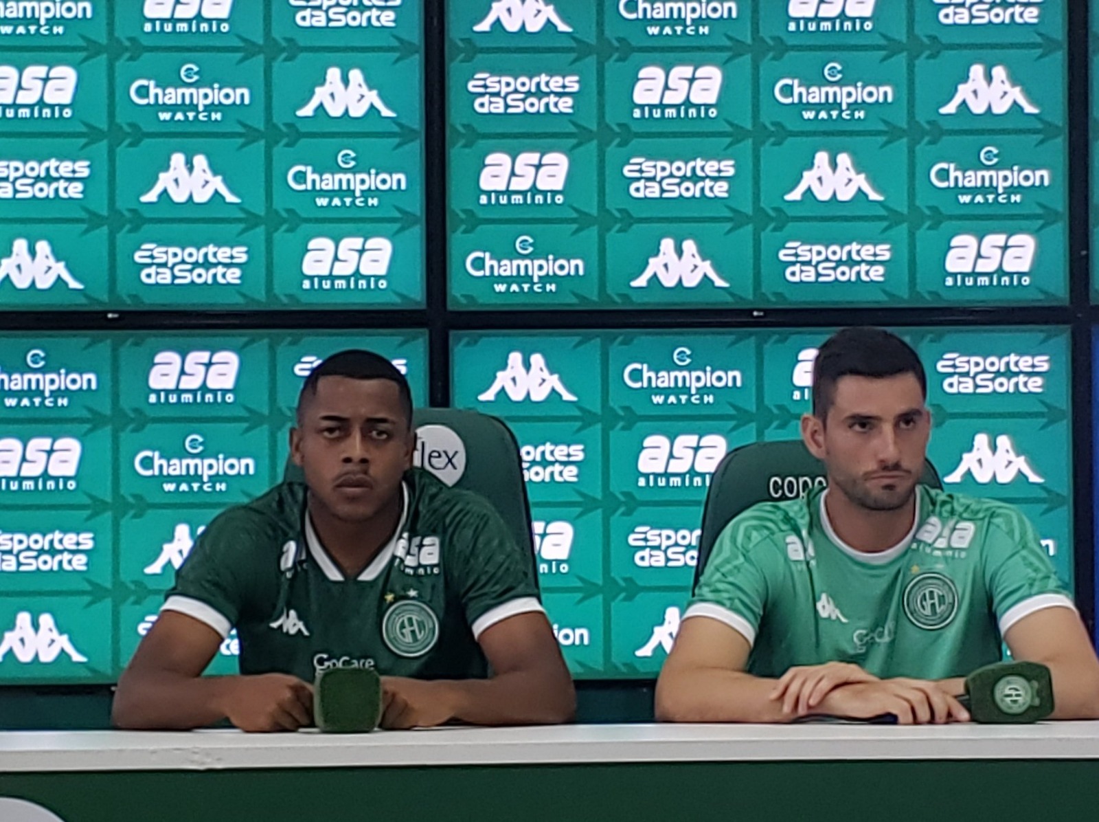 Guarani apresenta Pegorari e Diego Porfírio para Série B