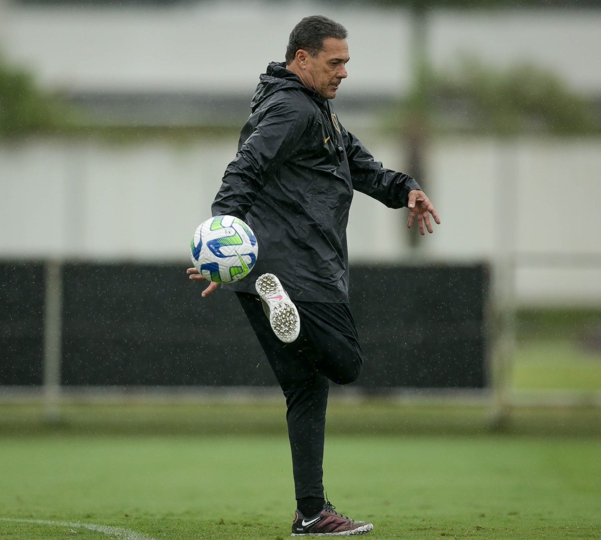 Corinthians espera contar com Renato Augusto no duelo com Atlético-MG