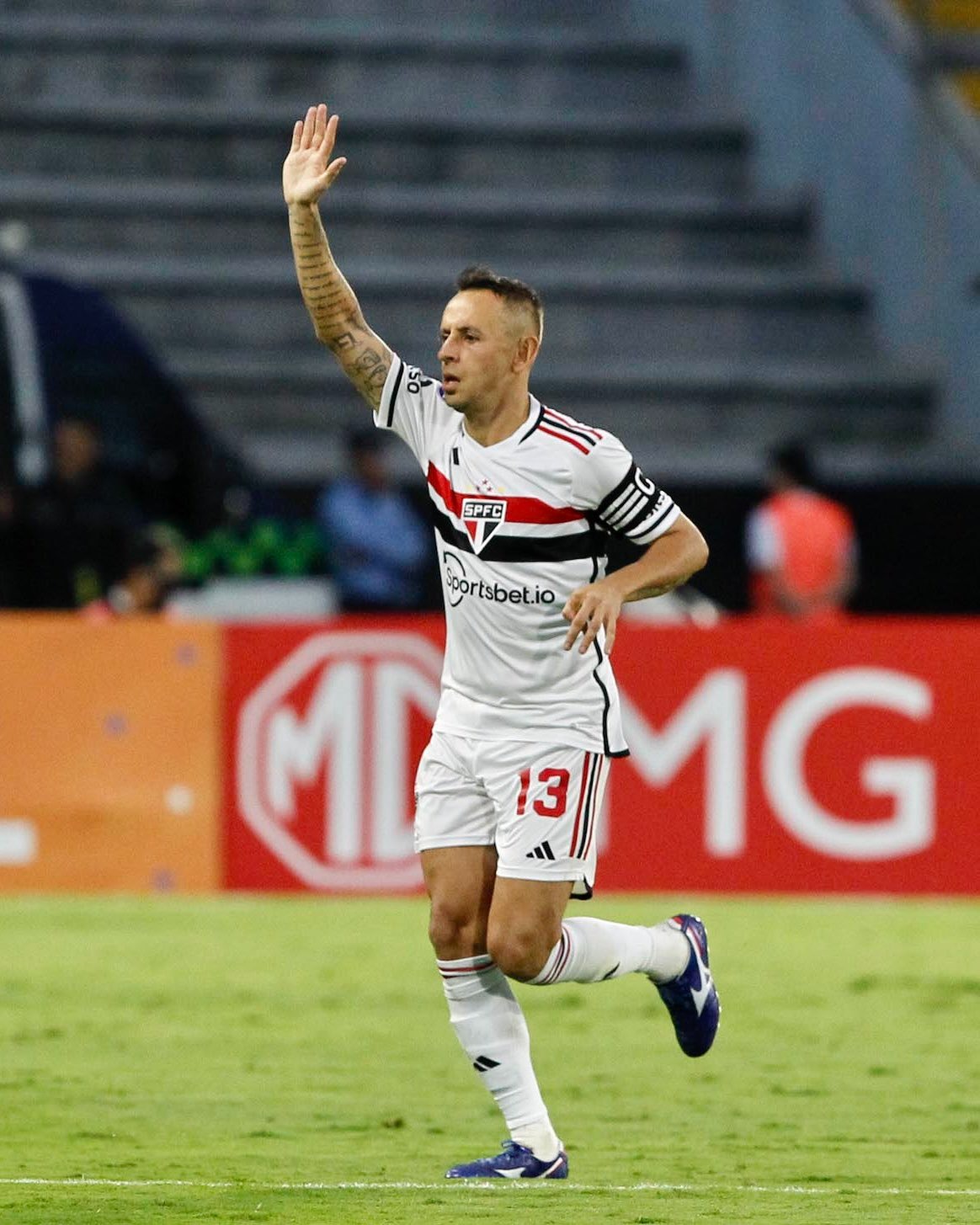 Dorival Júnior acredita na evolução do São Paulo após empate pela Sul-Americana