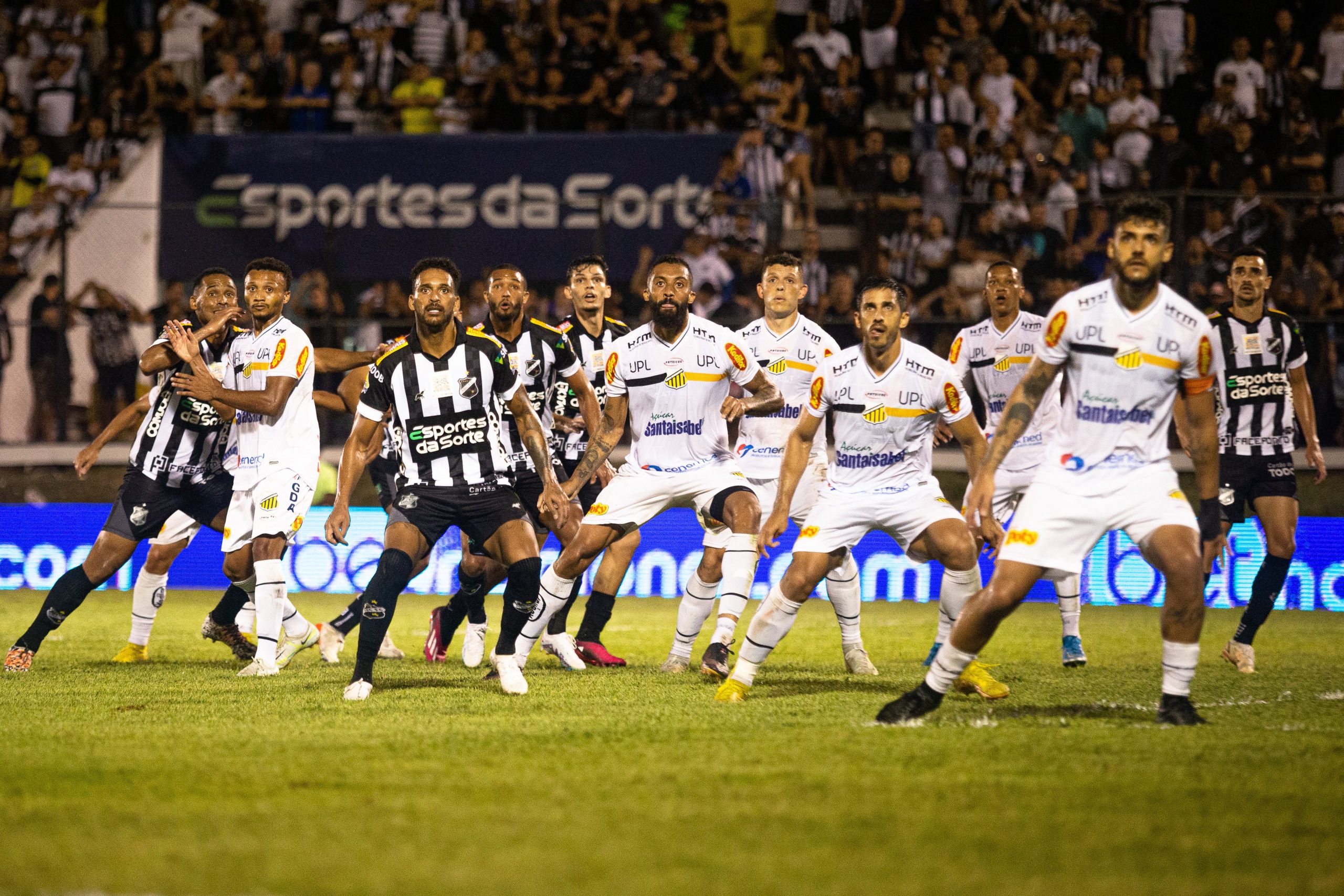 Goleiro sobe o tom no ABC e antes de enfrentar a Ponte Preta faz forte desabafo