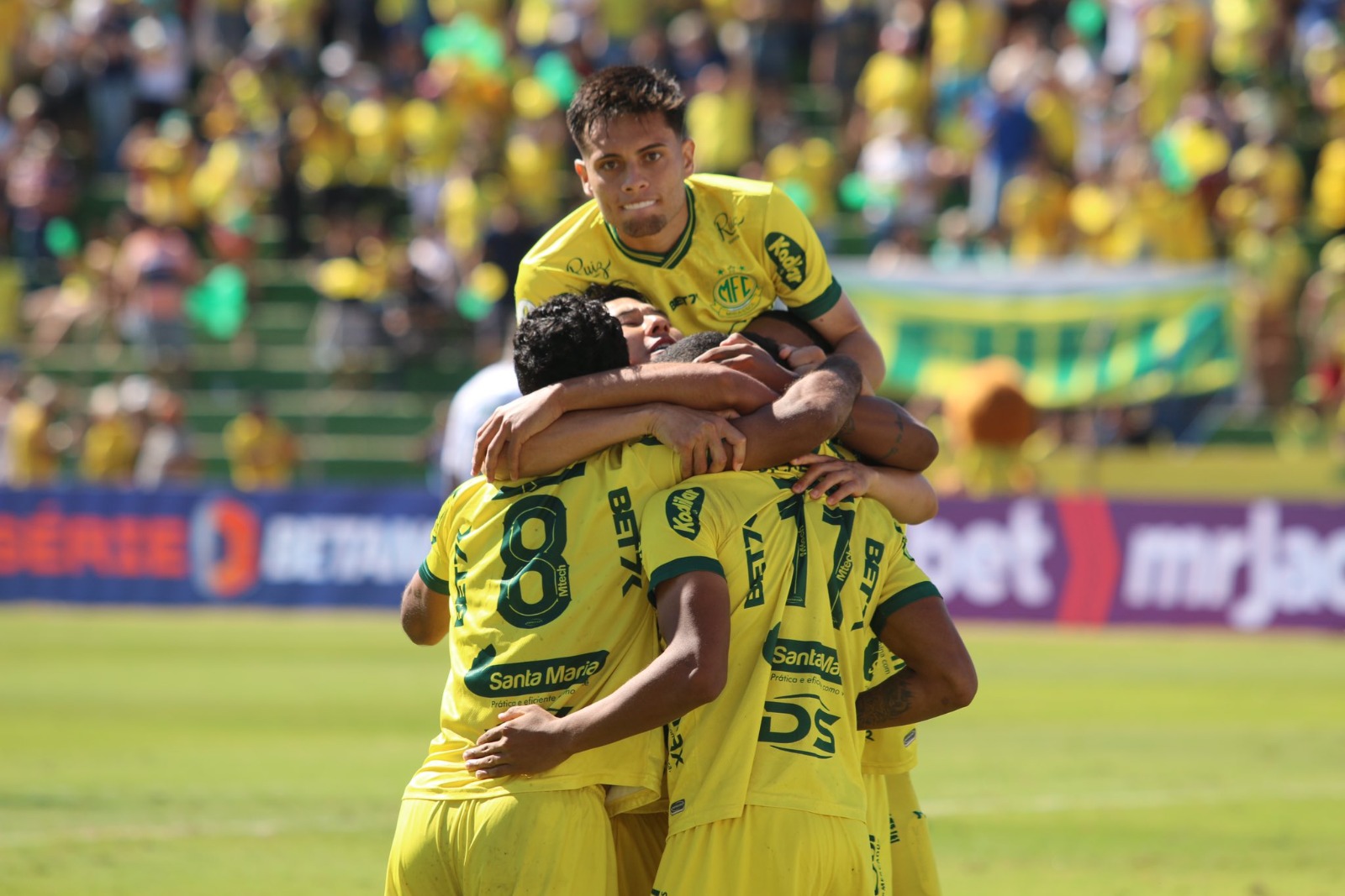 Mirassol trabalha bola áerea para enfrentar o Guarani