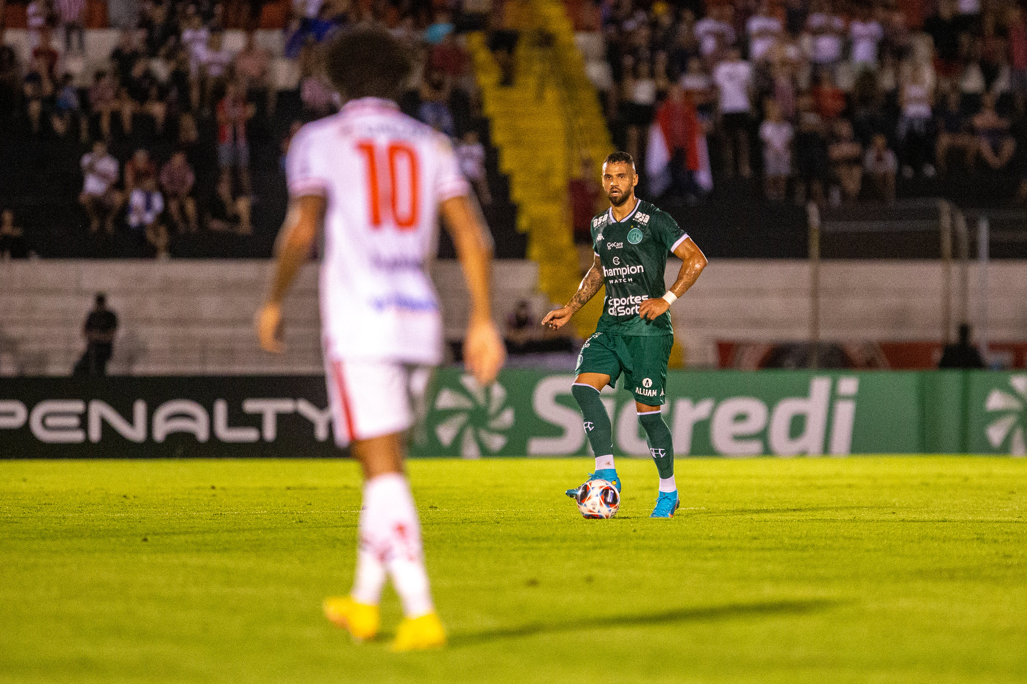 Com desfalques, Guarani enfrenta o Botafogo no estádio Santa Cruz