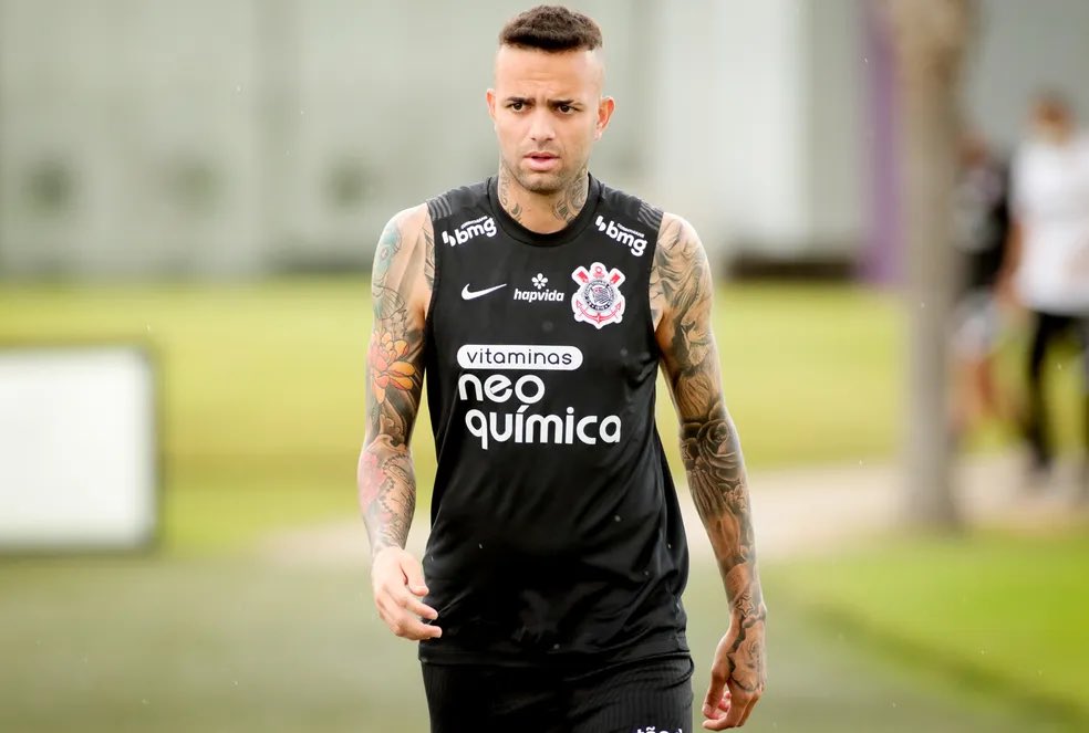 Diretoria do Corinthians admite liberar Luan e Cantillo