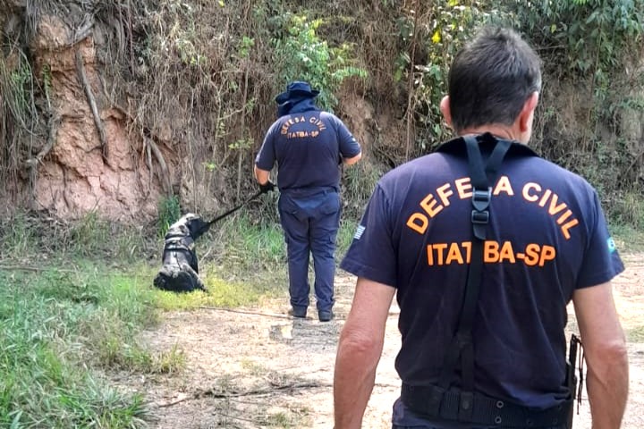 Defesa Civil de Itatiba encontra idoso perdido em mata de bairro rural; buscas duraram 5 horas