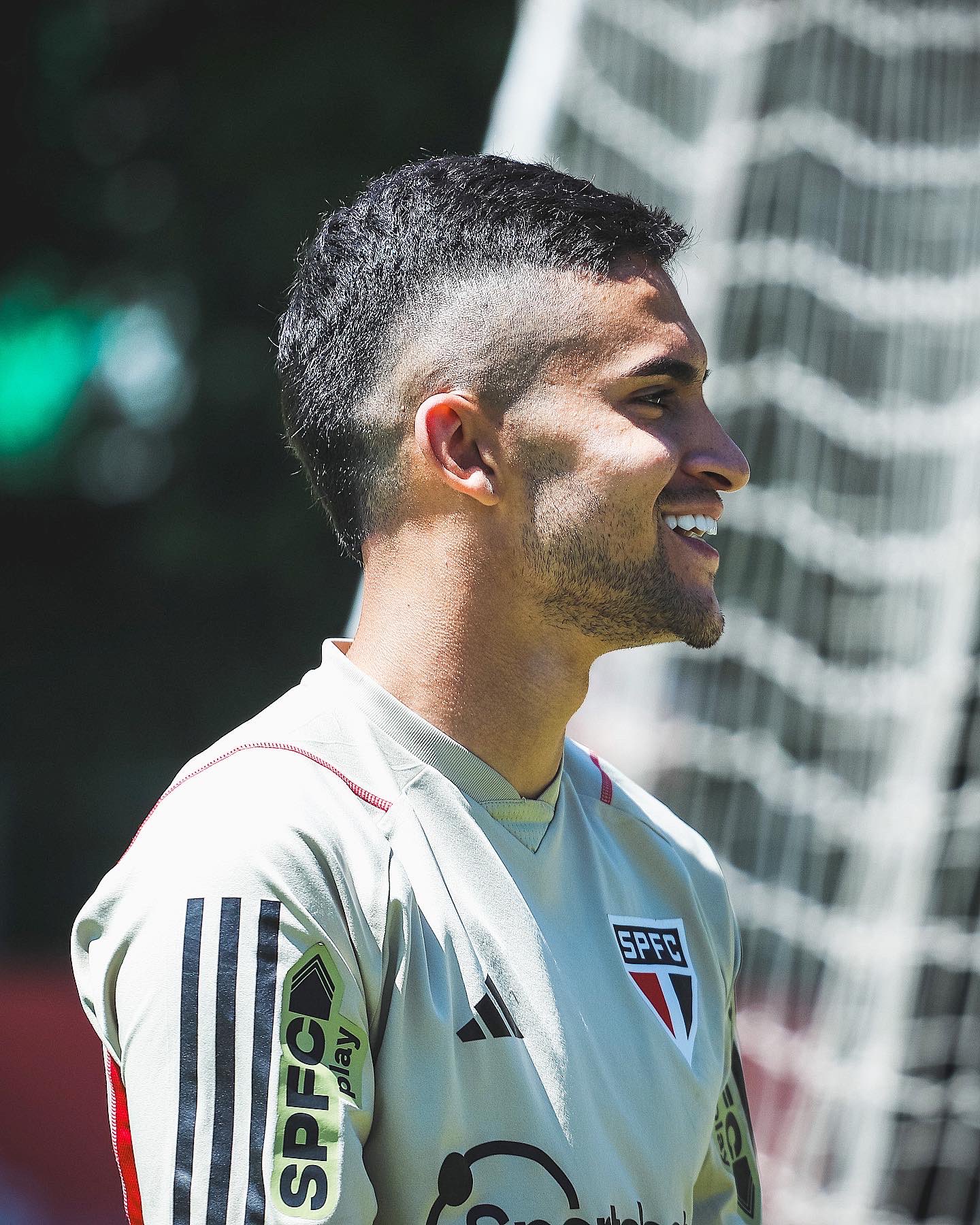São Paulo tenta superar ressaca pelo título diante do Coritiba nesta noite no Morumbi