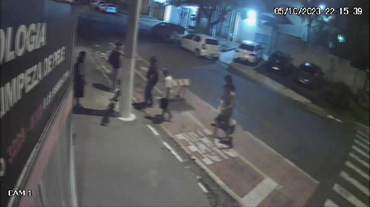 Adolescentes são apreendidos depois de arrastão em saída de escola  