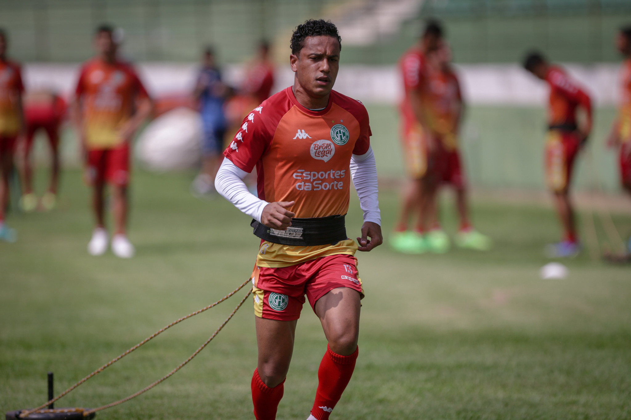 Diogo Mateus celebra renovação contratual e mira acesso com o Guarani